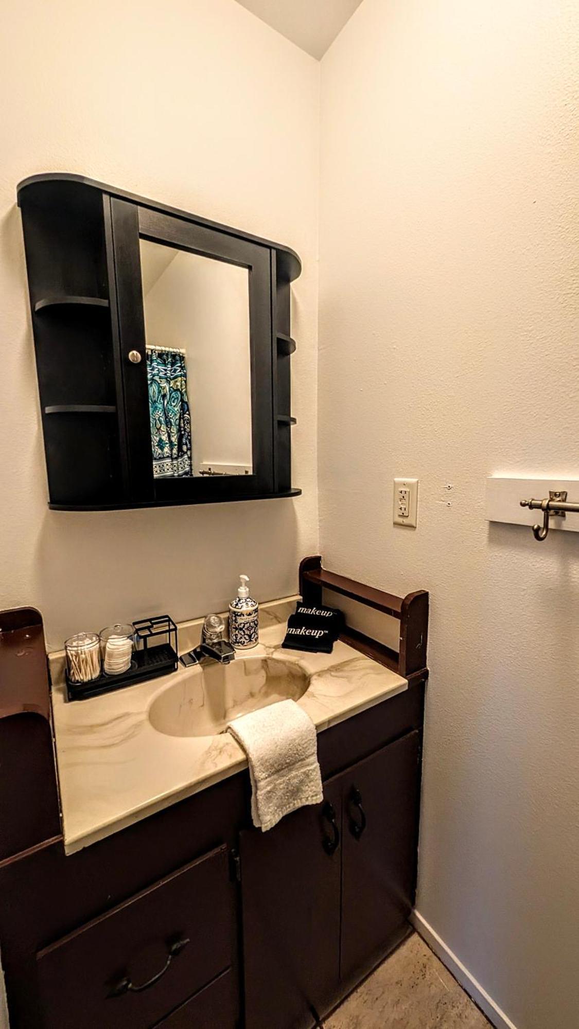 Wona's 2 Bedrooms Full Kitchen Oakhurst